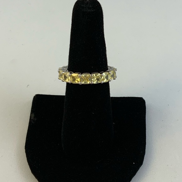 5ct Canary Cushion Cut Band - Picture 5 of 8